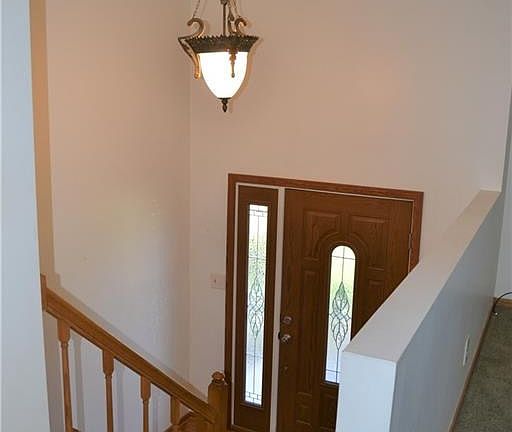 3rd image of 141 Brant Dr