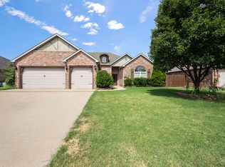 3102 Silverbark Rd, Bentonville, AR 72713