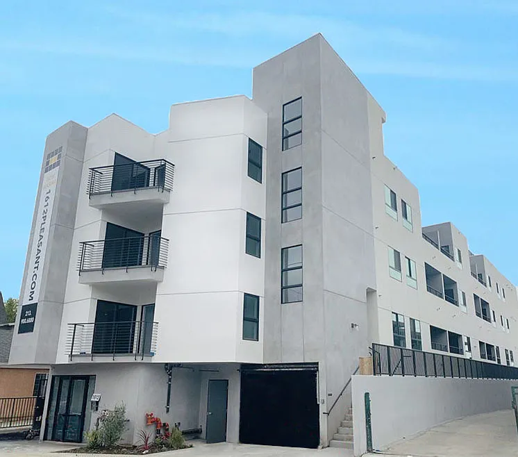 1612 Pleasant Ave #203