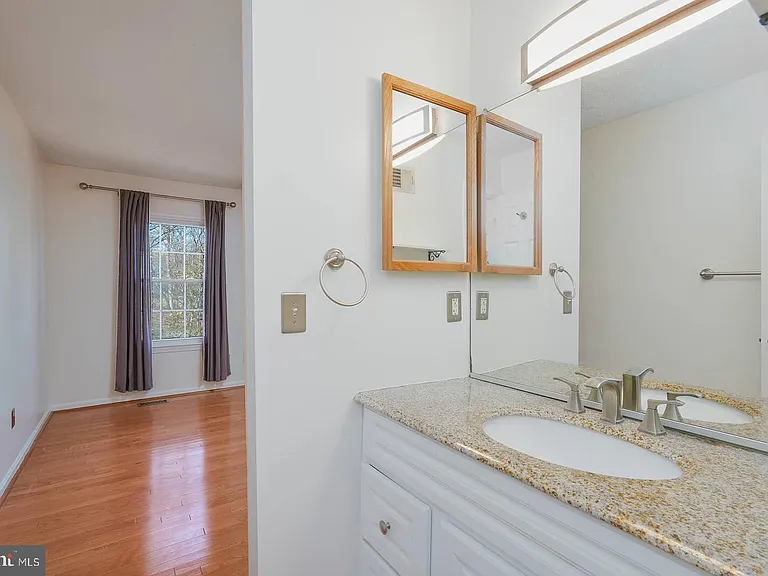 9575 Donnan Castle Ct — Photo 30