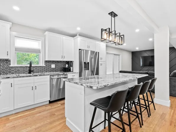 1799 River St Suite 2, Hyde Park, MA 02136