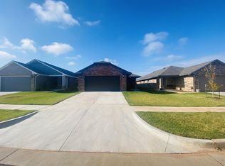 2732 NW 195th St, Edmond, OK 73012