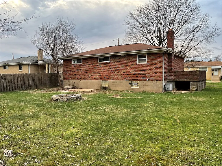 214 Erwin Pl — Photo 16