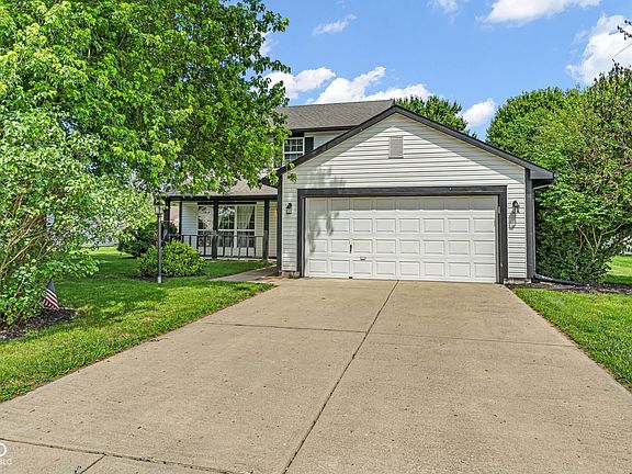 2nd image of 641 Saraina Ln