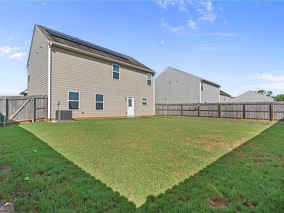 2nd image of 337 Darling Ln