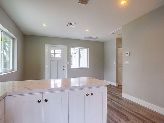5th image of 3266 Eureka Pl #C