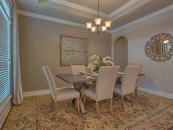 3rd image of 24659 Knollwood Dr