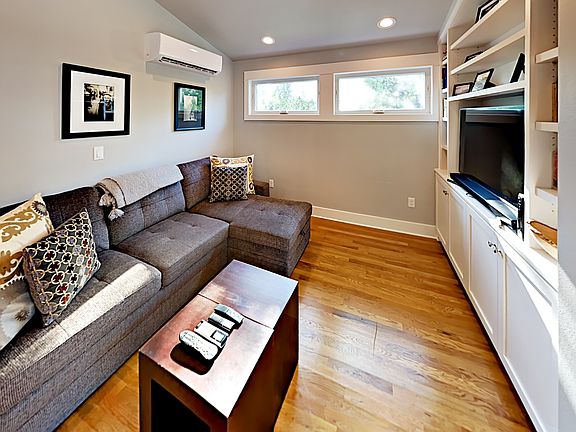 3rd image of 2206 Iva Ln #B