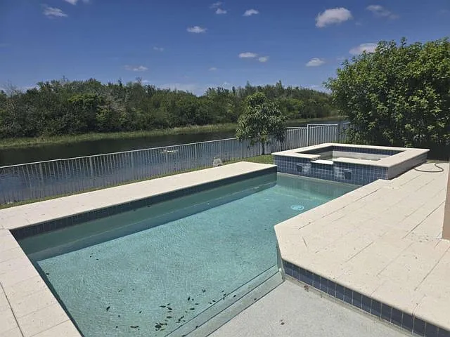2755 SW 165th Ave — Photo 15