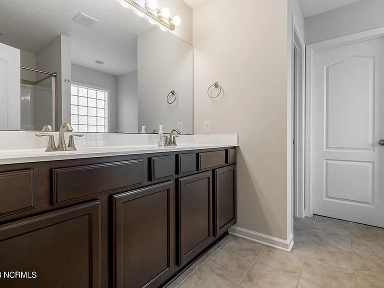 3118 Bettye Gresham Ln — Photo 18