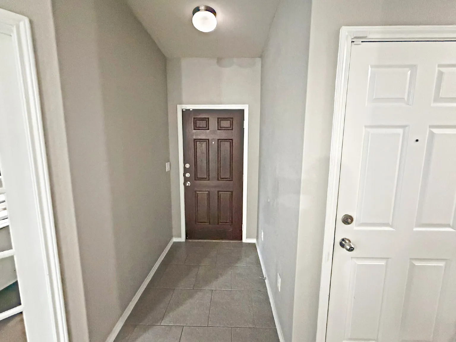 4 bed, 3.0 bath, 2606 sqft, $2,350 — Photo 2