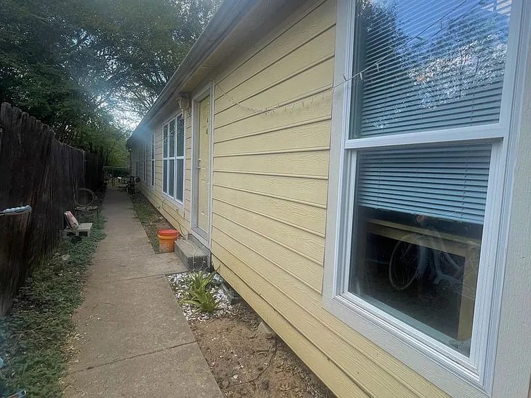 1410 Harvey St #A — Photo 13