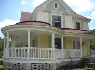 804 W Daugherty St, Webb City, MO 64870