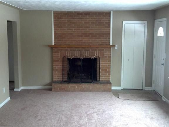 2nd image of 923 W Orange St