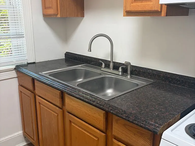3105d — Photo 2