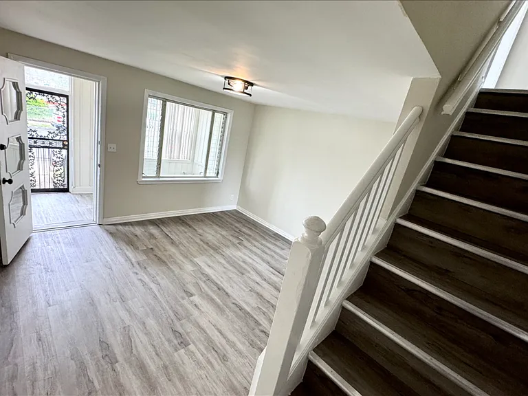 206 Chestnut St — Photo 2
