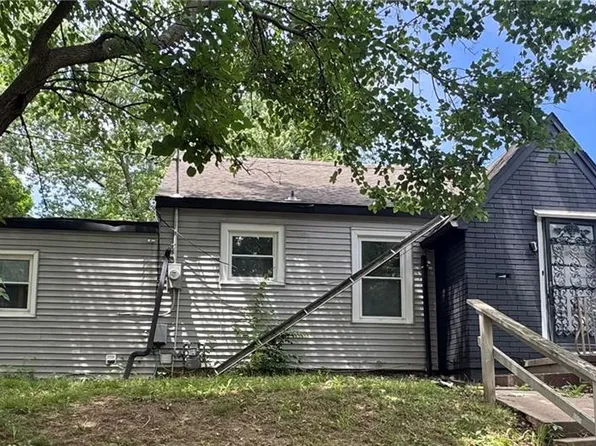 1016 Central Ave, Leavenworth, KS 66048