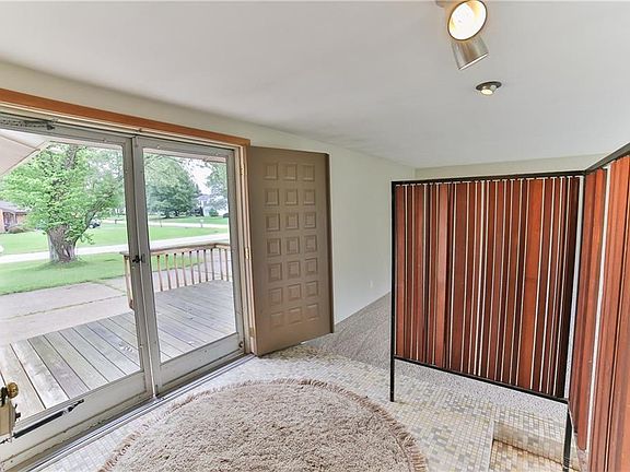 2nd image of 655 Eleanora Dr