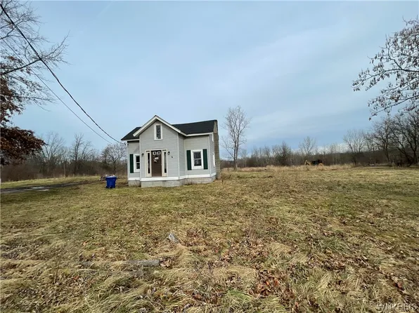 8823 Seaman Rd #18, Gasport, NY 14067