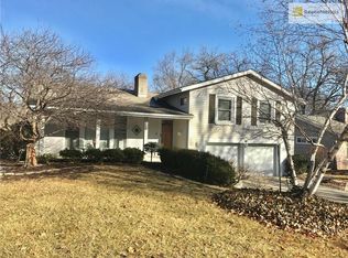 3820 W 52nd St, Roeland Park, KS 66205