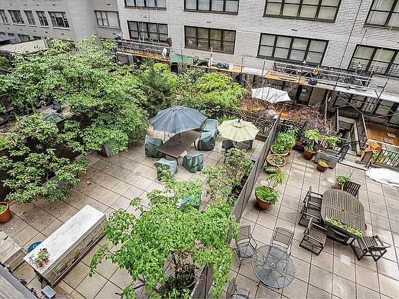2nd image of 225 E 57th St APT 4C
