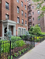 Rented by C Land Realty Co.