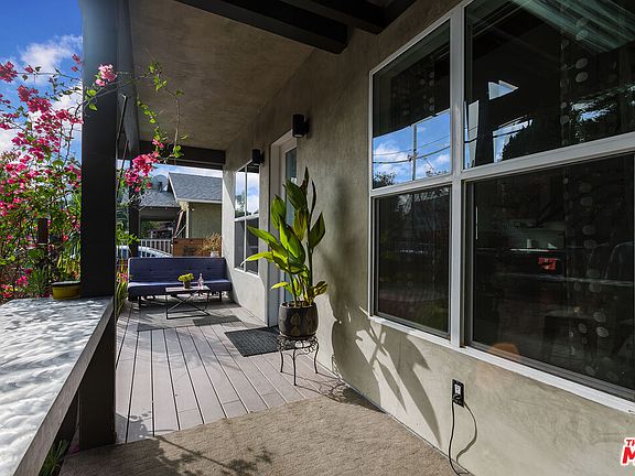 3rd image of 1039 N Wilton Pl