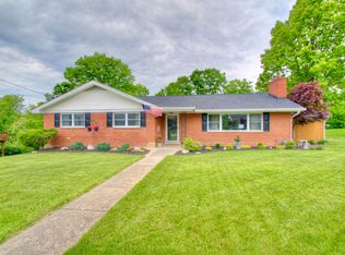 1066 Blossom Dr, Highland Heights, KY