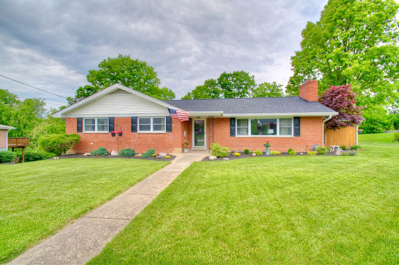 1066 Blossom Dr photo 1