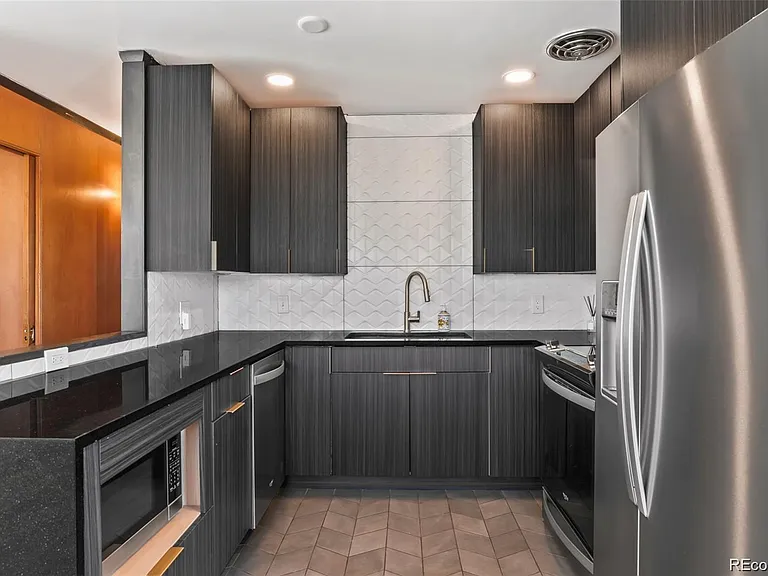 9309 Highland Pl — Photo 8