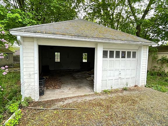 5th image of 94 Ackley Ave