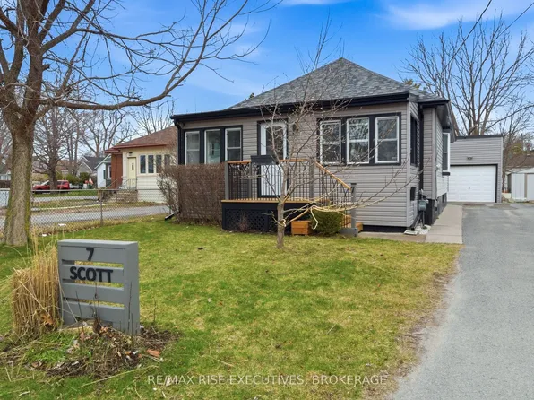 7 Scott St, Kingston, ON K7L 1L3