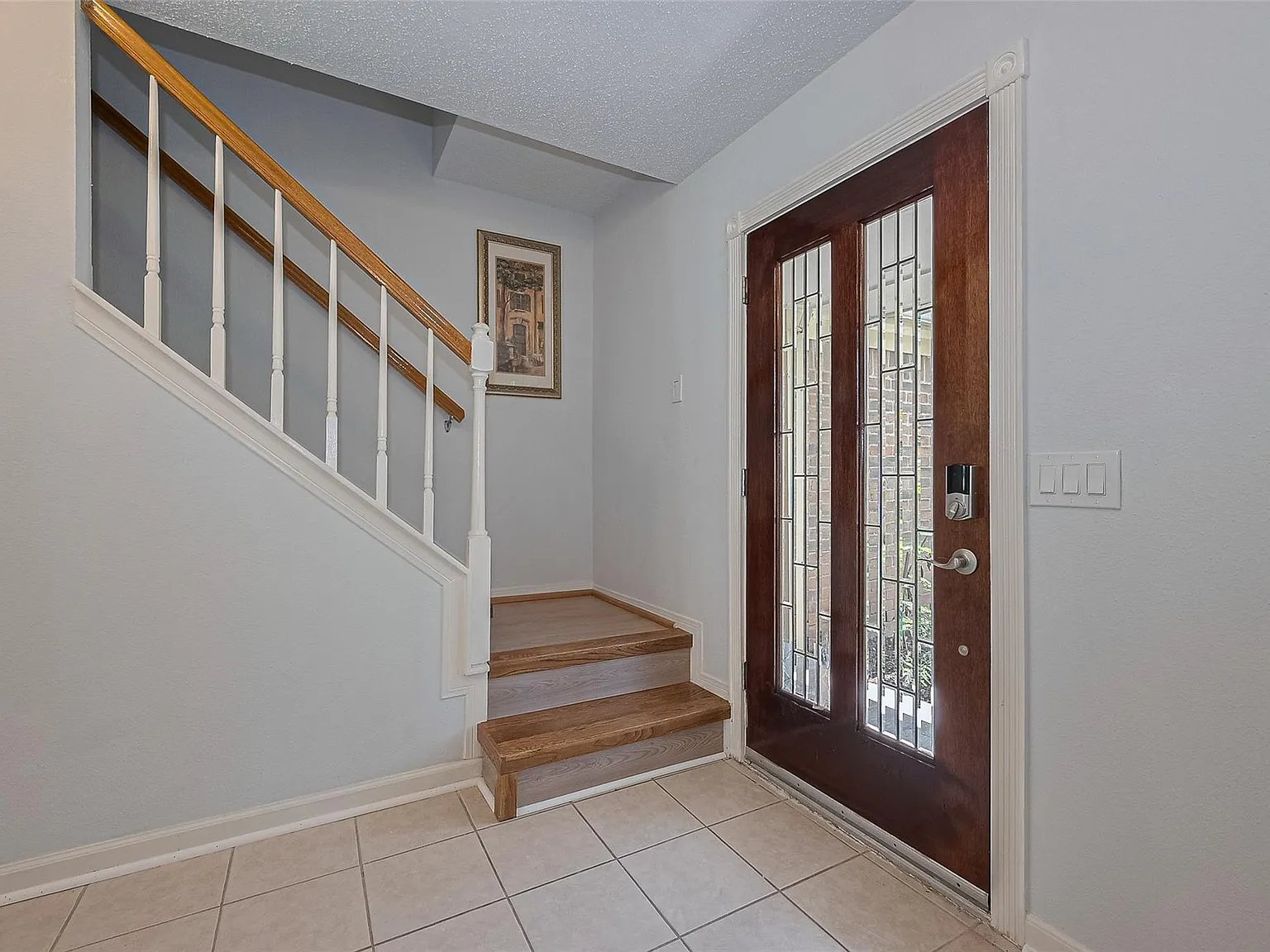 4 bed, 2.5 bath, 2316 sqft, $2,450 — Photo 3