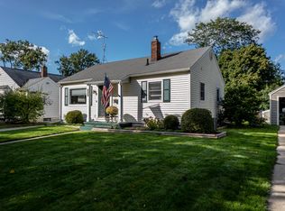 1524 Berkeley Dr, Lansing, MI 48910