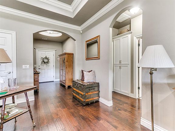 5th image of 16717 Doyle Dr