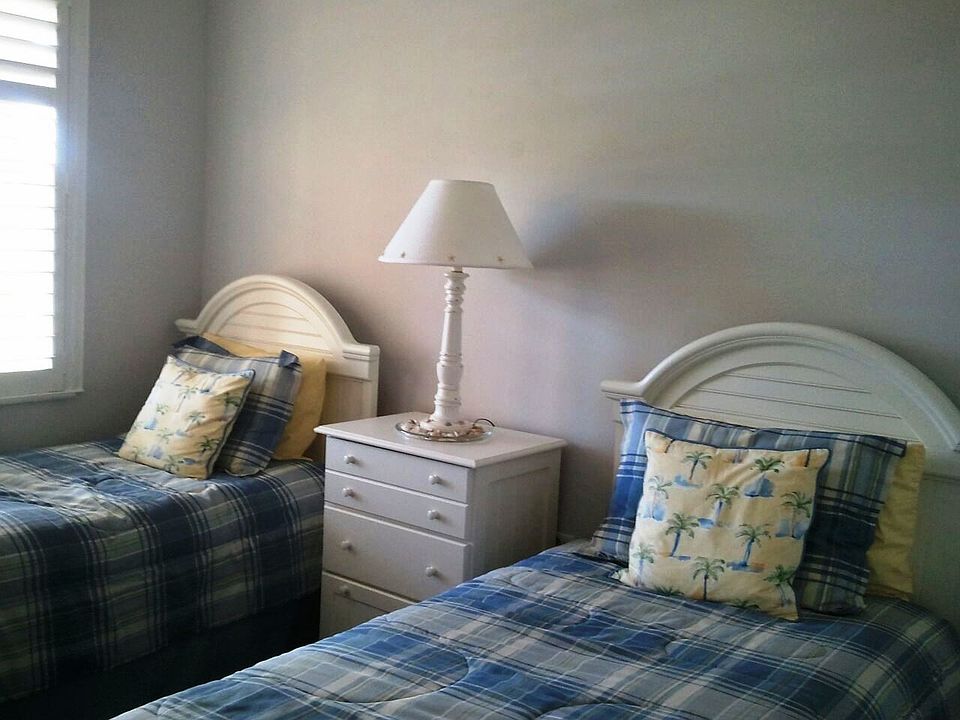 2nd image of 4650 Turnberry Lake Dr Unit 205