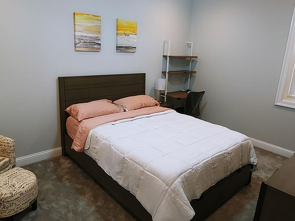 4th image of 2116 N Culpeper St #B