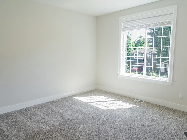 10420 NE 112th St — Photo 36