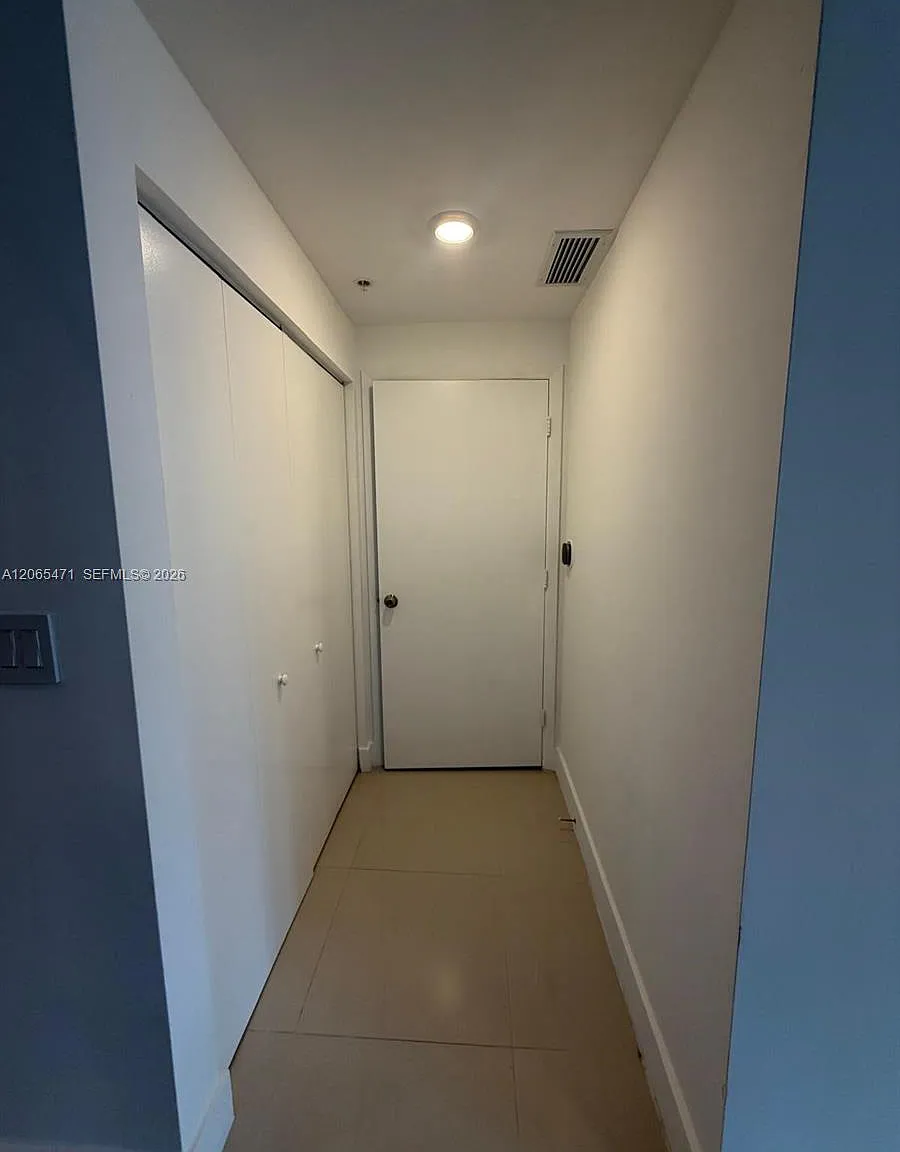 Ivy Condo — Photo 4