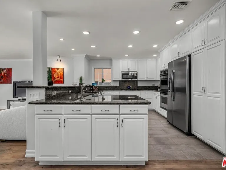 10824 Westminster Ave — Photo 4