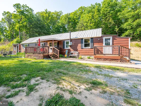 5111 Apple Harvest Dr, Gerrardstown, WV 25420