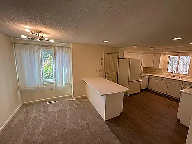 18 Crawford Ln — Photo 4