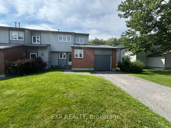 42 F Benlea Dr #70, Ottawa, ON K2G 4A9