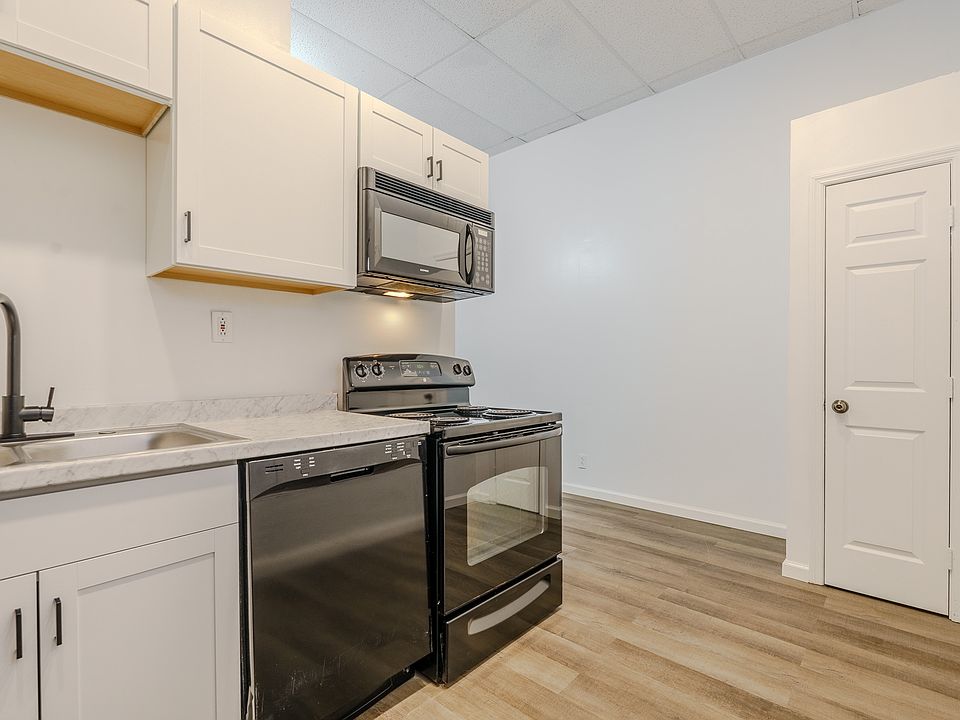 1st image of 215 Hannah Dr