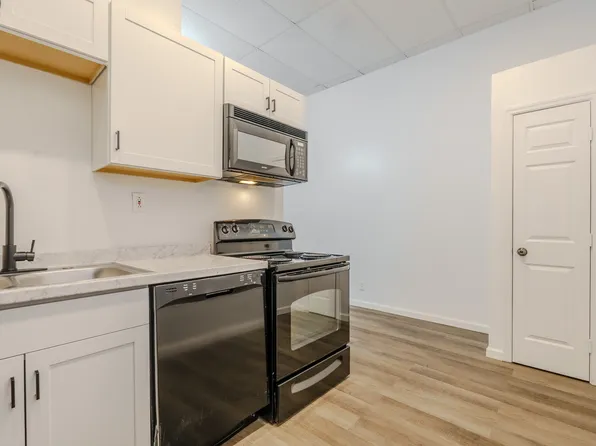 215 Hannah Dr, Oliver Springs, TN 37840