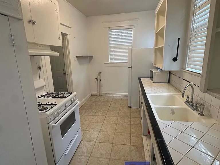 282 Prospect St — Photo 4