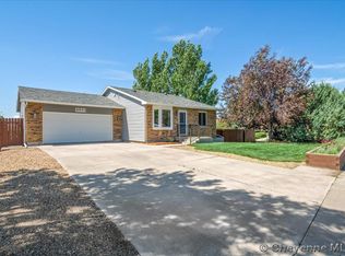 4901 Phoenix Dr, Cheyenne, WY 82001