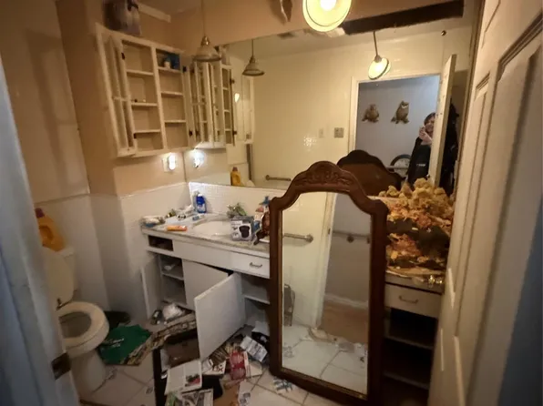 908 Westmont Dr, Houston, TX 77015