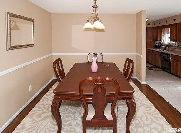 4th image of 48 Howell Dr