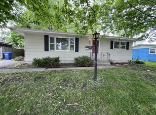 137 Holly St, Dekalb, IL 60115